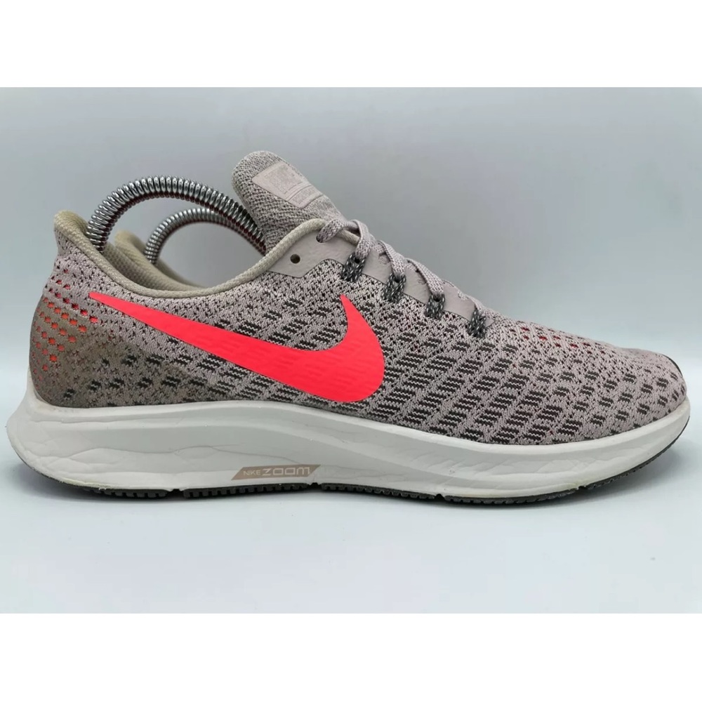 Women's Nike Air Zoom Pegasus 35 Running Shoes.